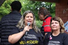 Ato do dia nacional de luta pela reestruturao das carreiras da educao e recomposio salarial